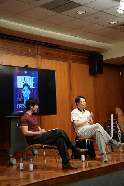 Arnold Hur and the moderator on stage at the Gen.G fireside chat