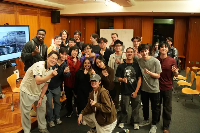 Community group photo after the Gen.G fireside chat