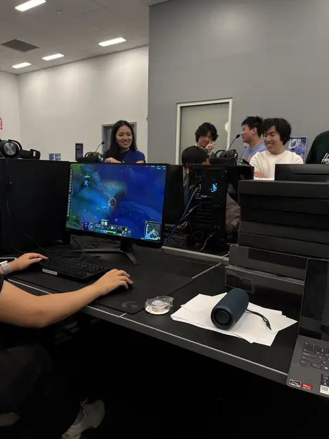 LEVEL UP! League of Legends: league community play